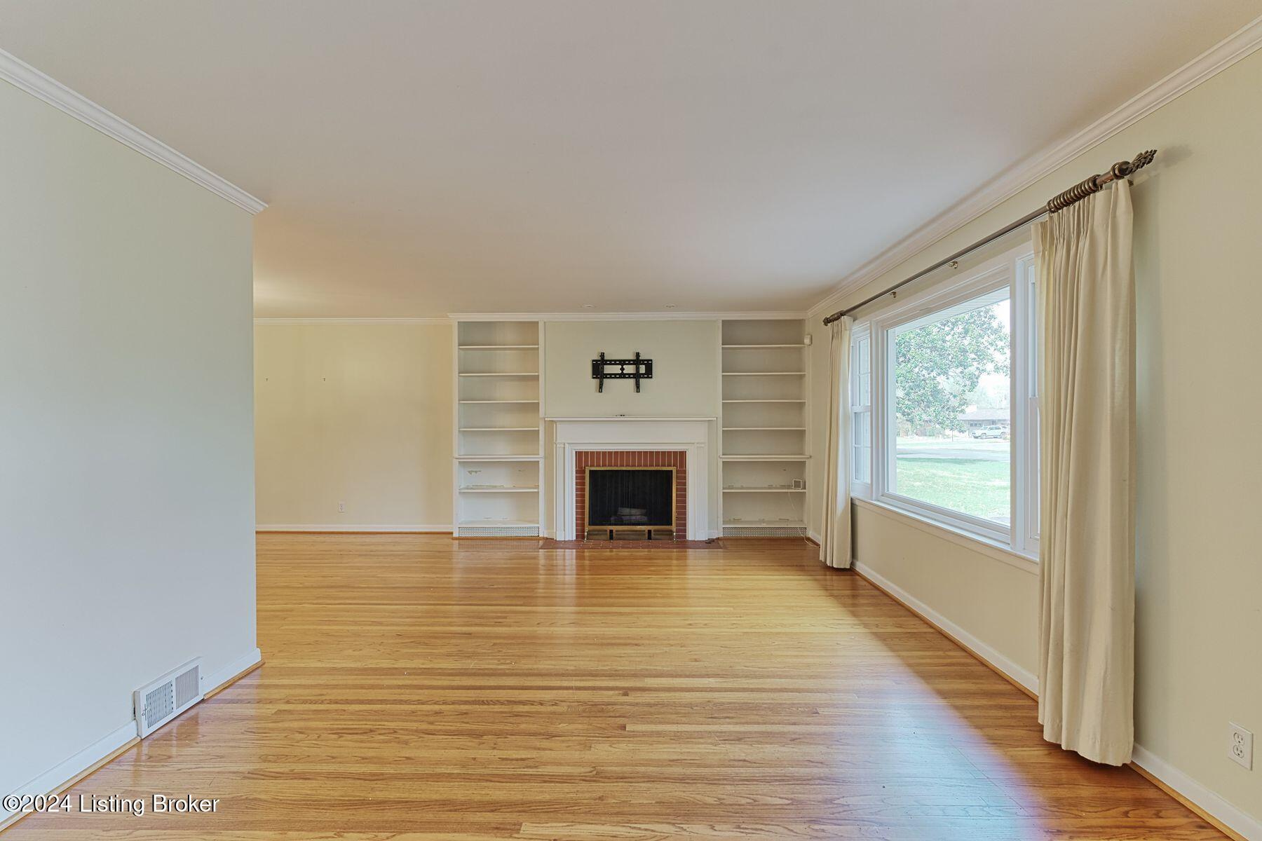 808 Huntington Road Louisville, KY 40207 - Photo 4 of 38 photo_online_004