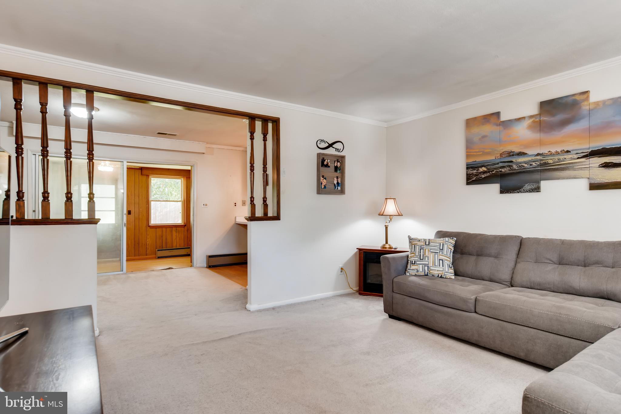 725 Joppa Farm Road Joppa, MD 21085 - Photo 5 of 28 Living room