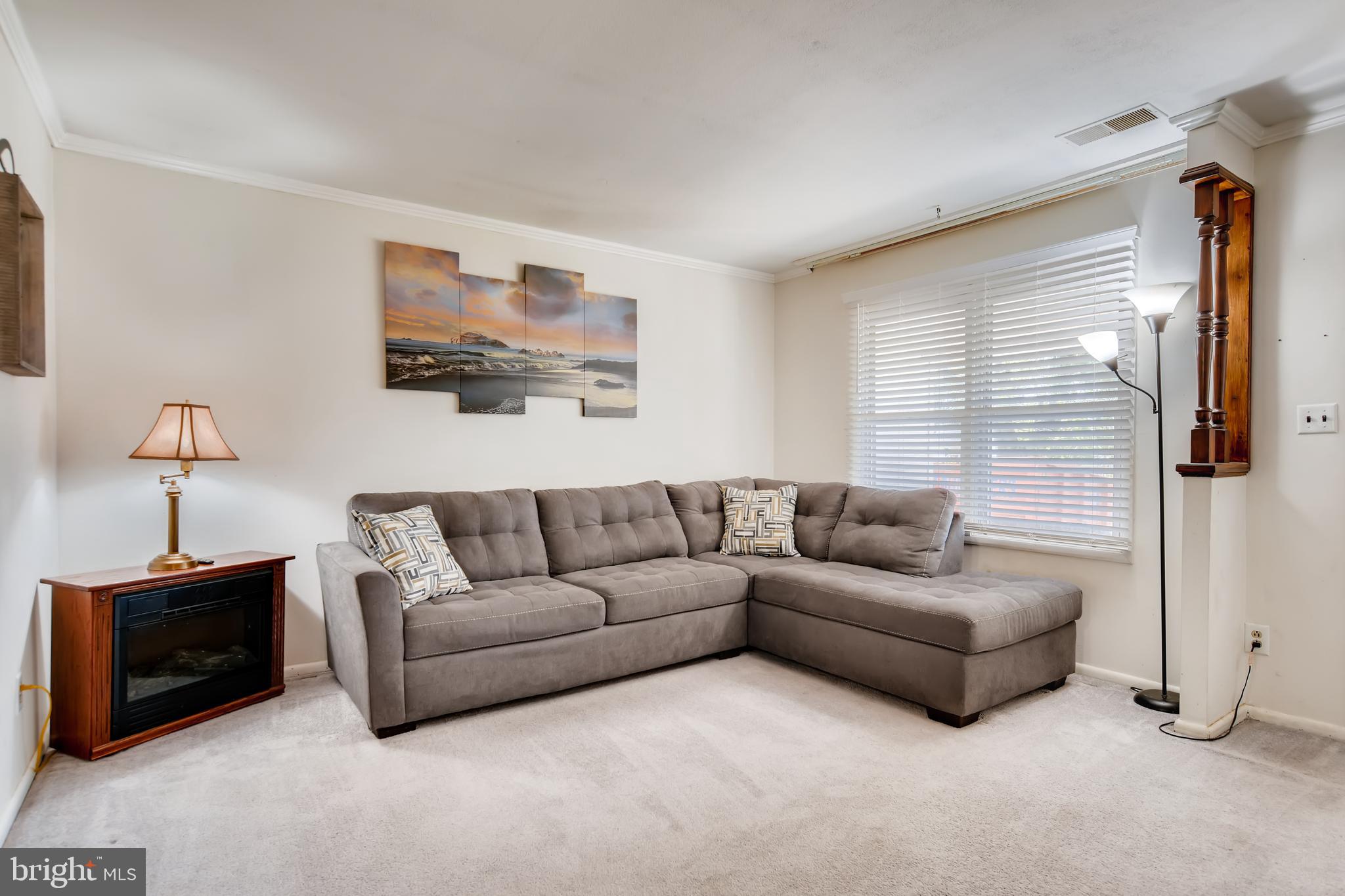 725 Joppa Farm Road Joppa, MD 21085 - Photo 8 of 28 Living room