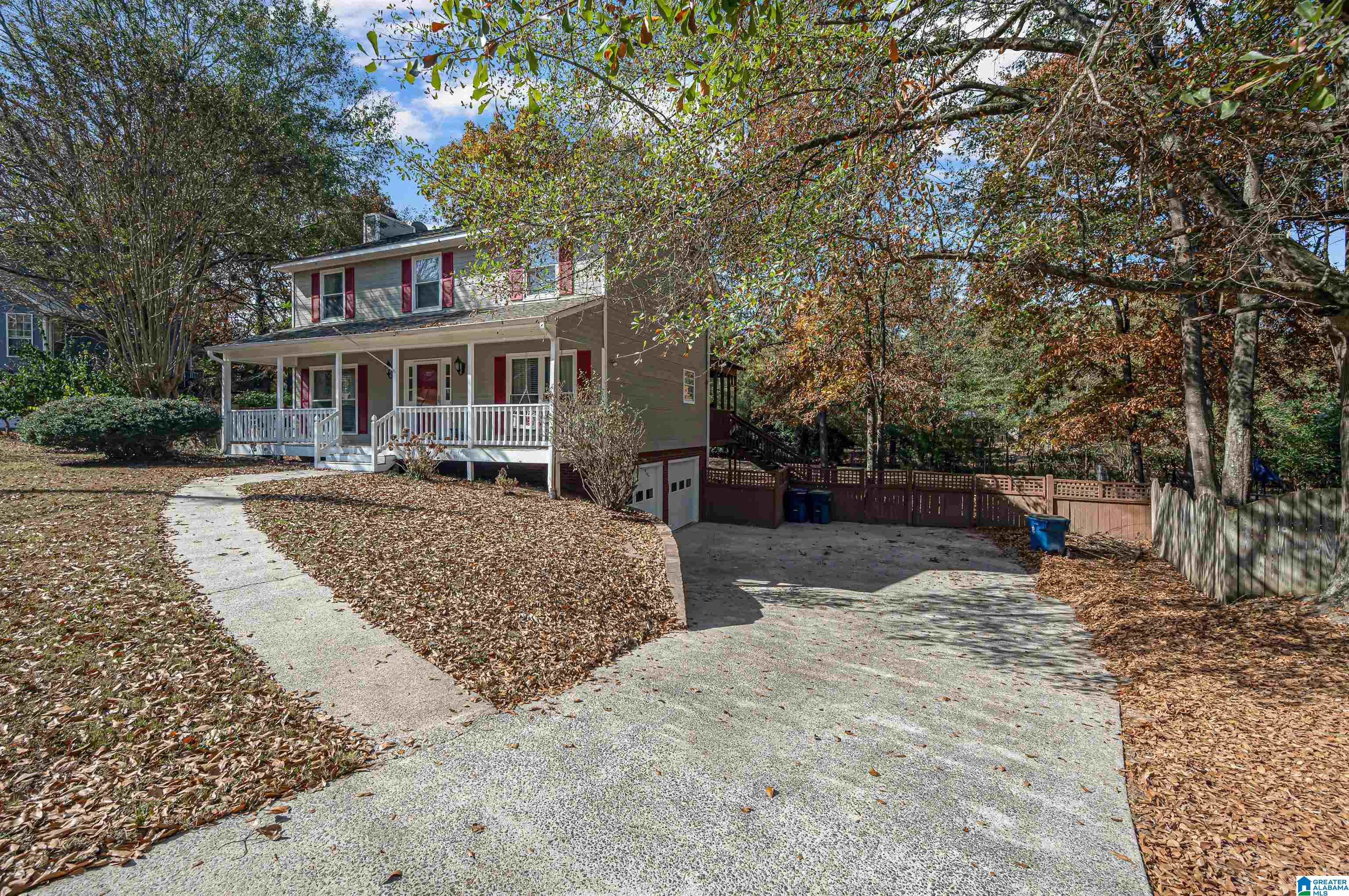 205 Shalimar Circle Alabaster, AL 35007 - Photo 2 of 41