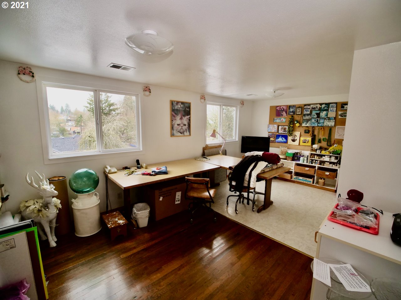 3930 Southwest Huber Street Portland, OR 97219 - Photo 18 of 26 Gallery Image 18