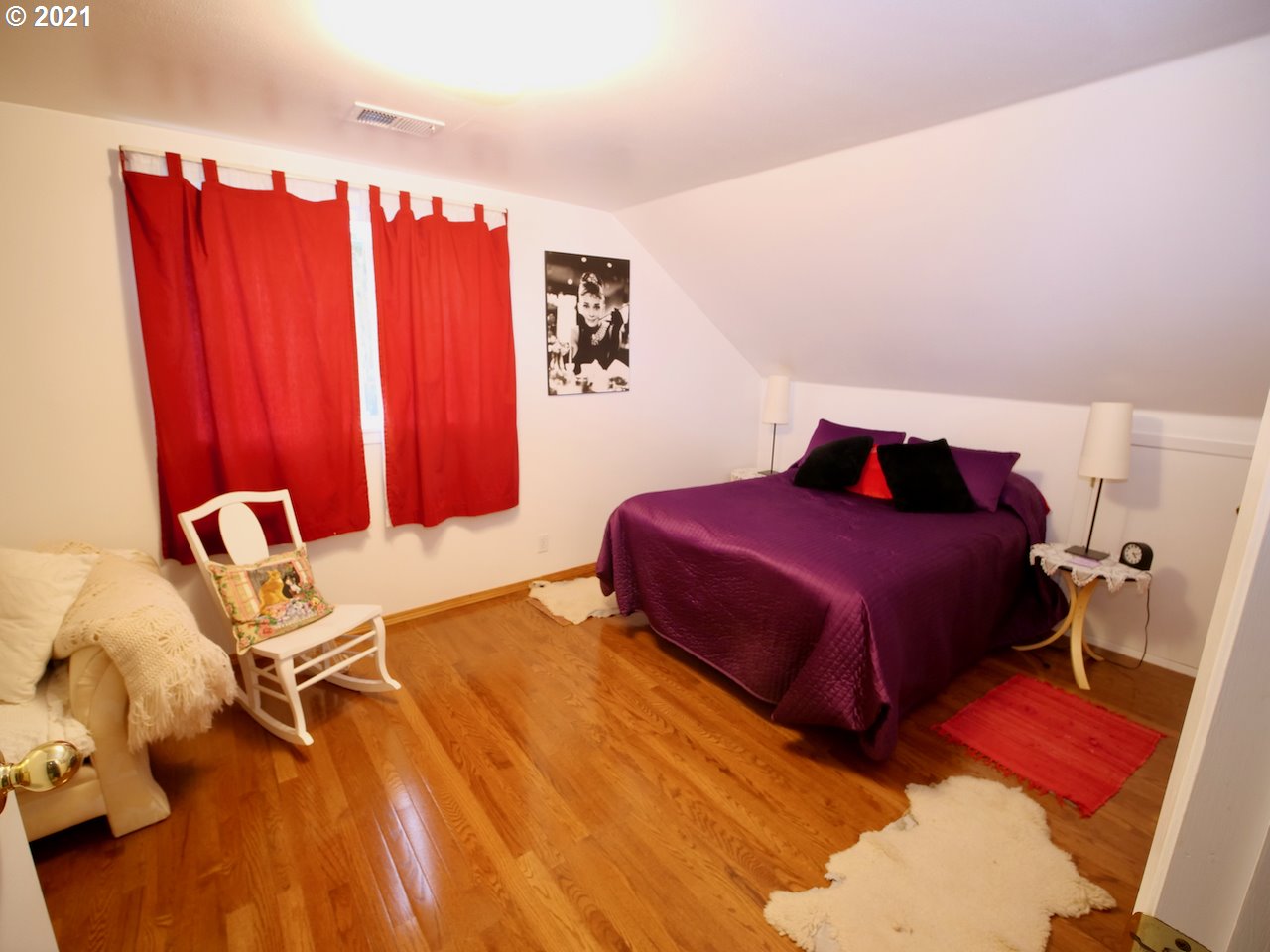 3930 Southwest Huber Street Portland, OR 97219 - Photo 19 of 26 Gallery Image 19
