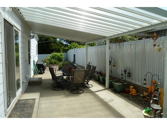 3930 Southwest Huber Street Portland, OR 97219 - Photo 21 of 26 Gallery Image 21