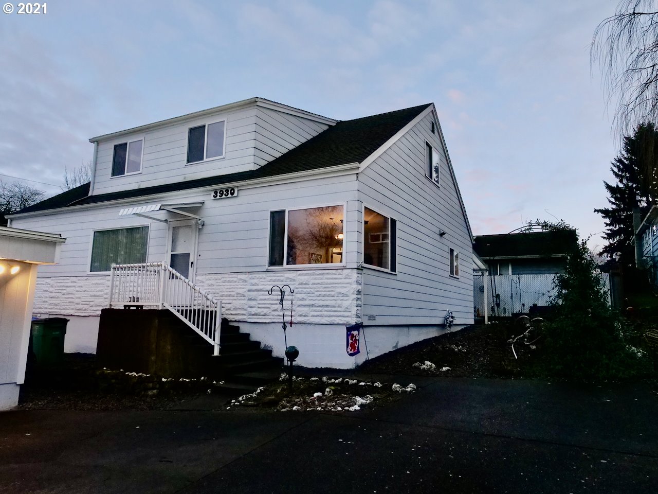 3930 Southwest Huber Street Portland, OR 97219 - Photo 26 of 26 Gallery Image 26