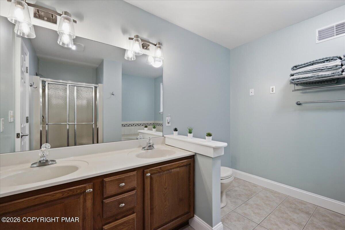1212 North Whittaker Road Bushkill, PA 18324 - Photo 19 of 40 Primary Bathroom