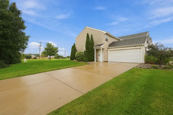 $260,000 | 25101 Faraday Road, Manhattan, IL 60442