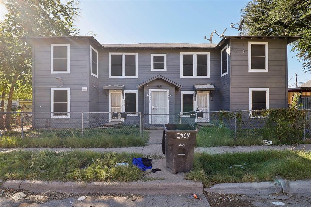 1910 Grainger Street Fort Worth, TX 76110 - Photo 1 of 1