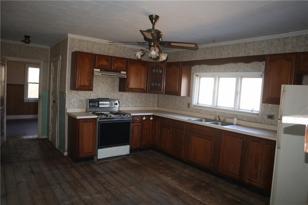 105 Laurel Road Daisytown, PA 15427 - Photo 7 of 30 Gallery Image 7
