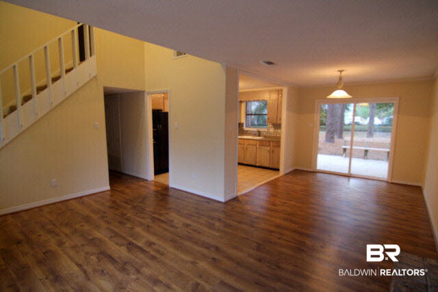 113 Leigh Circle Daphne, AL 36526 - Photo 2 of 14 Beautiful New floors!