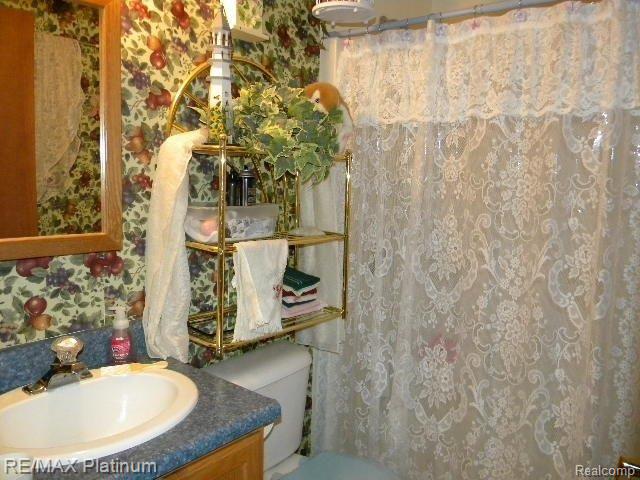 3911 Emmaus Lane Howell, MI 48855 - Photo 16 of 22 119