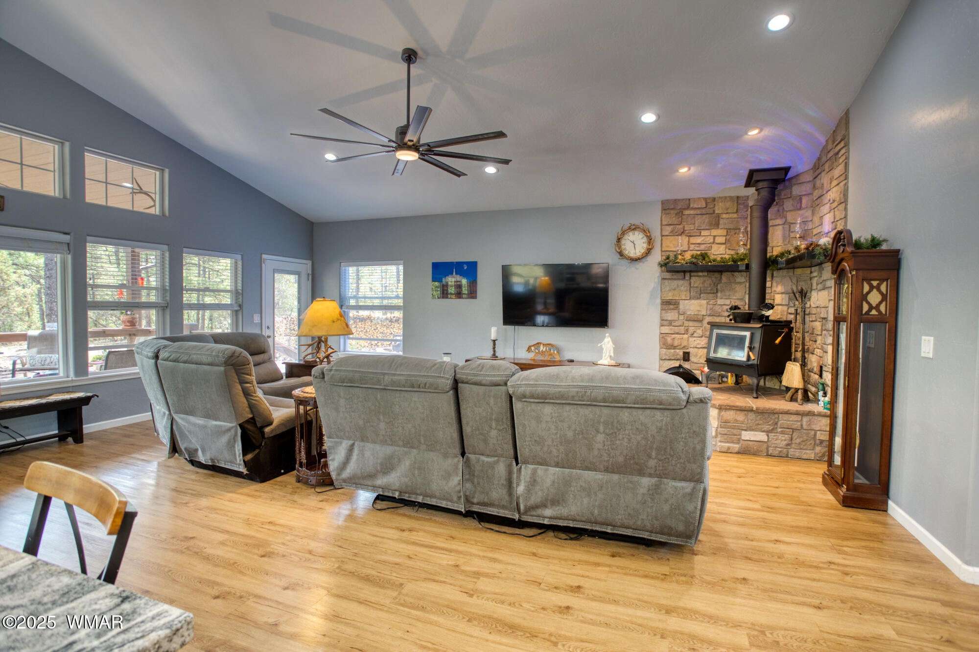 2889 Jacks Road Lakeside, AZ 85929 - Photo 18 of 65 GREAT ROOM