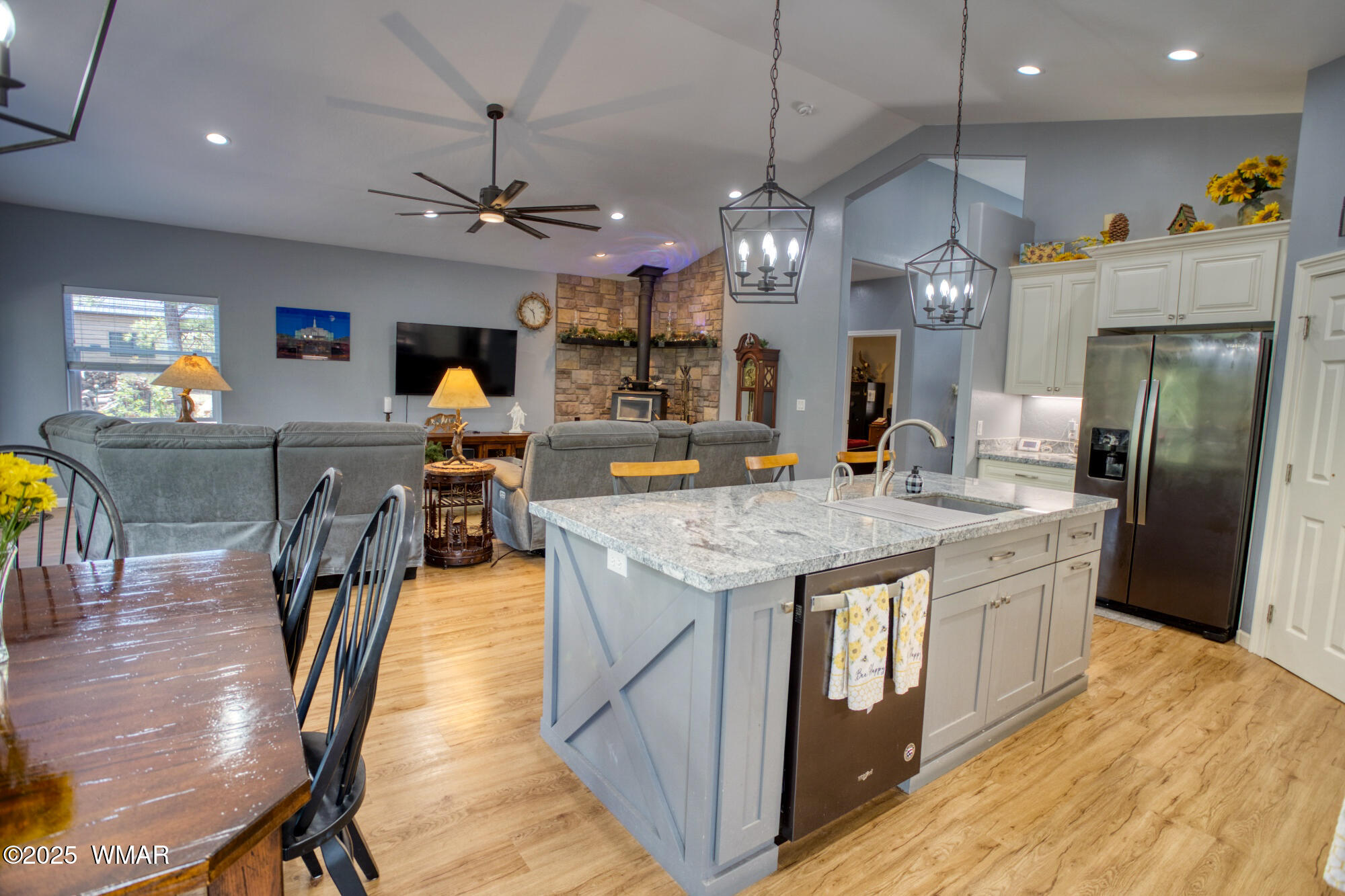 2889 Jacks Road Lakeside, AZ 85929 - Photo 19 of 65 KITCHEN