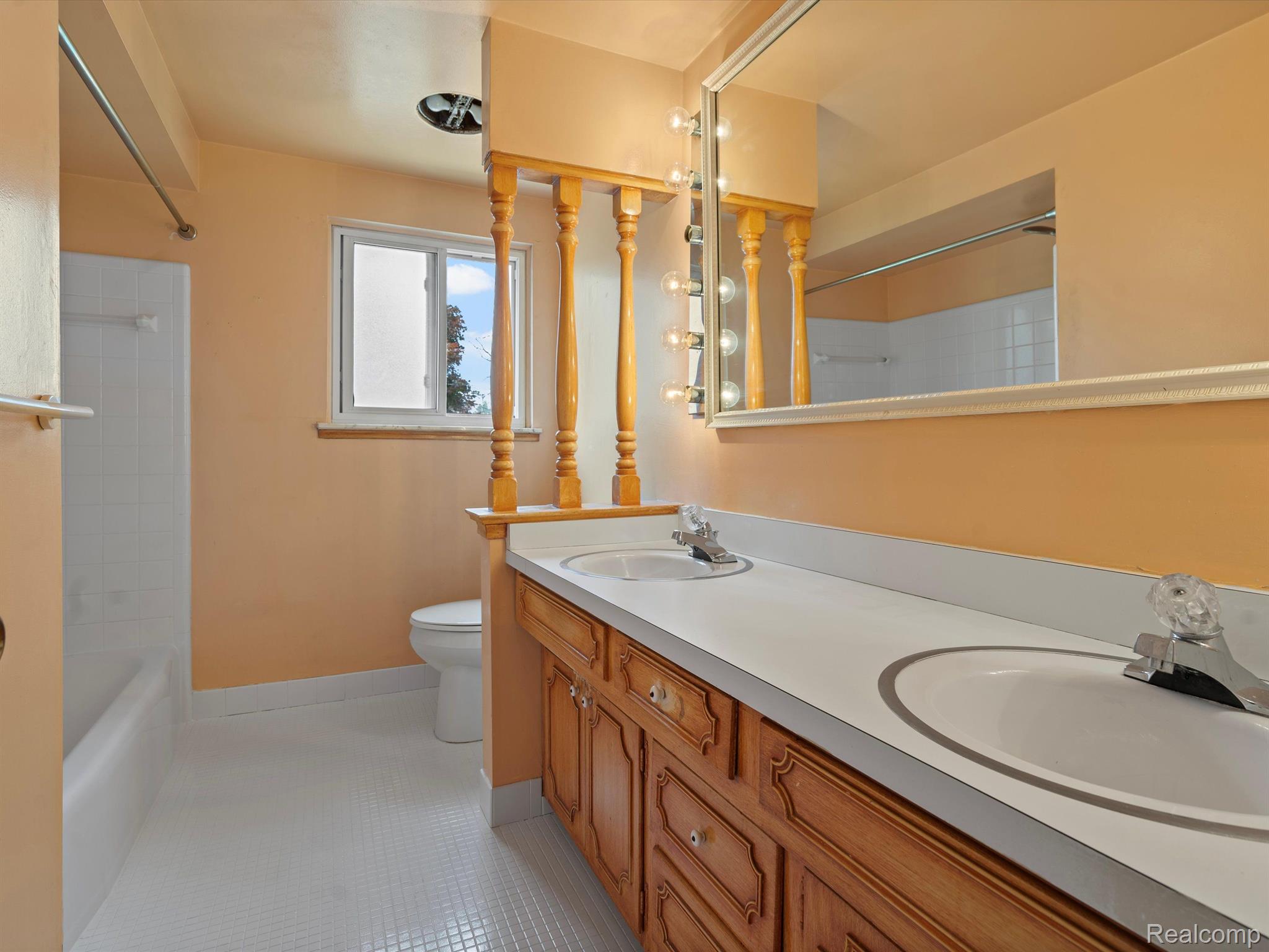 21070 Harvard Road Southfield, MI 48076 - Photo 19 of 30