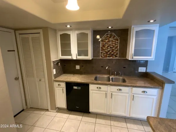 $2,500 | 1513 East Mineral Road, Gilbert, AZ 85234