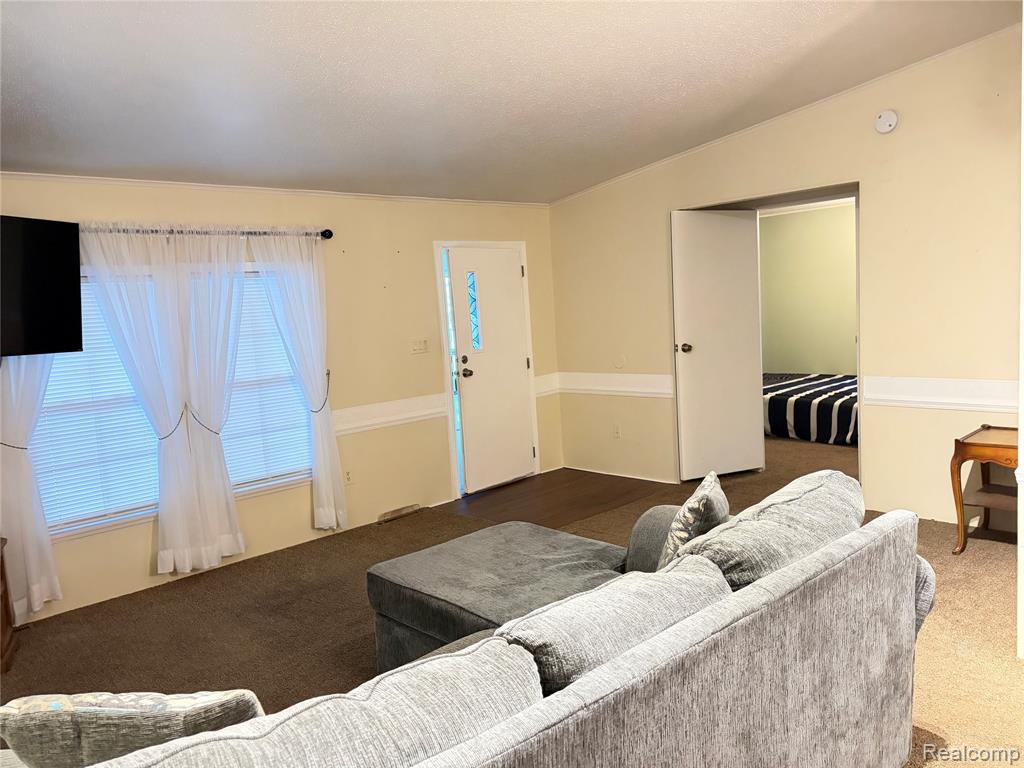51 Green Valley Road Flint, MI 48506 - Photo 5 of 24 Gallery Image 5