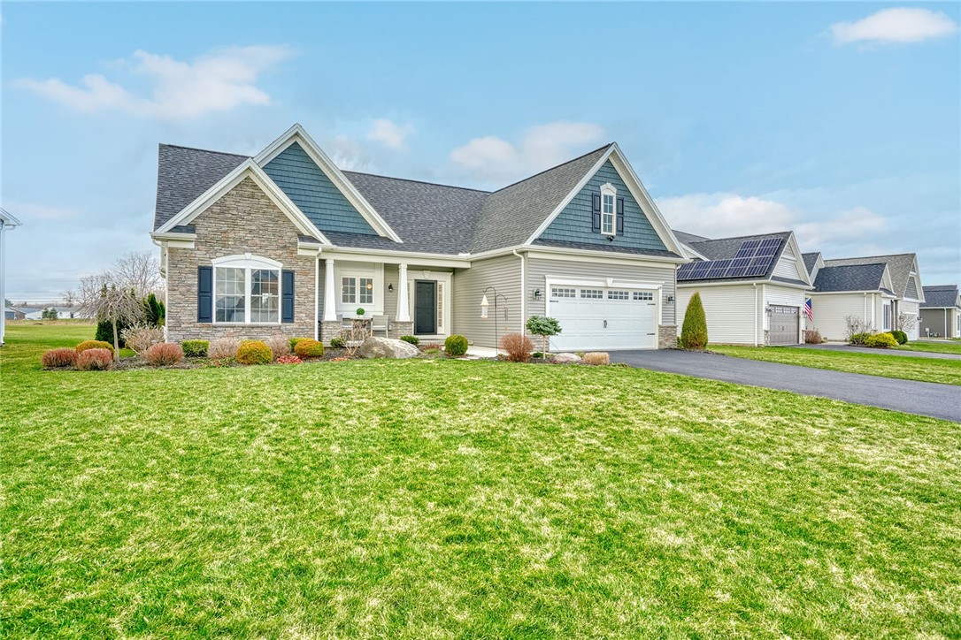 625 Pine Lakes Trail Webster, NY 14580 - Photo 2 of 50