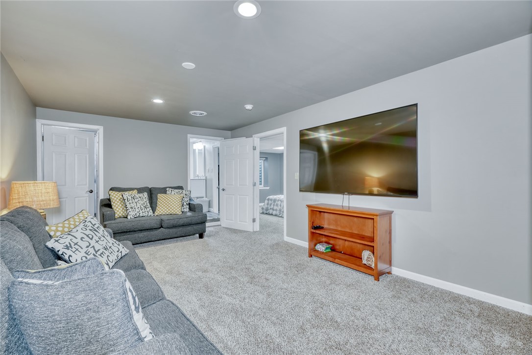 625 Pine Lakes Trail Webster, NY 14580 - Photo 29 of 50