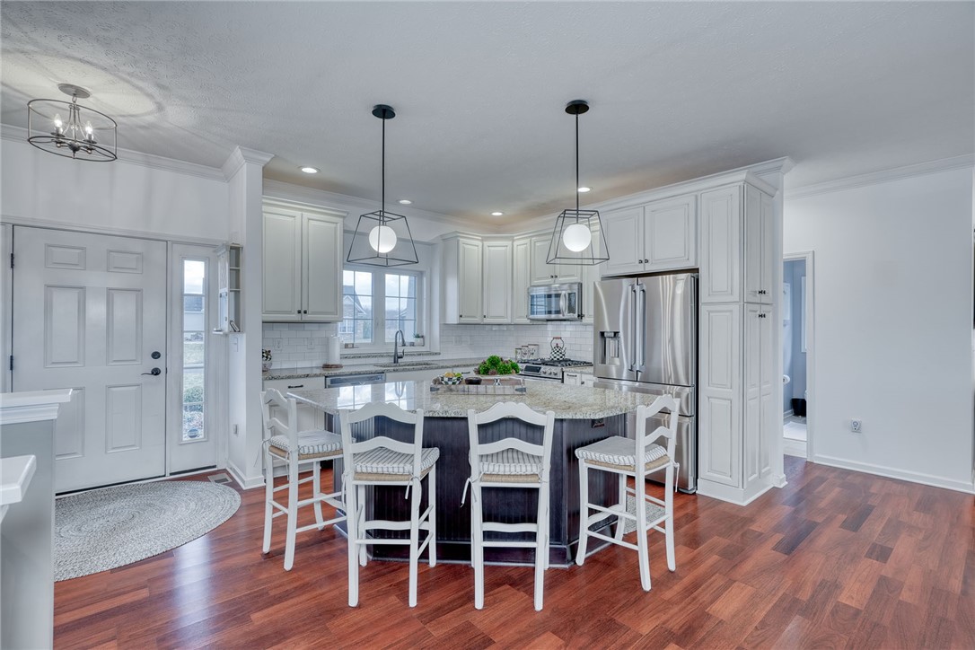 625 Pine Lakes Trail Webster, NY 14580 - Photo 6 of 50