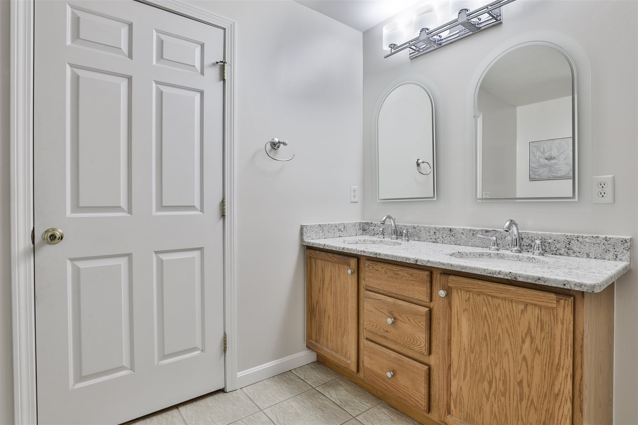 130 Pinecrest Road Litchfield, NH 03052 - Photo 36 of 40