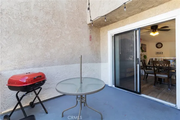 $469,999 | 1941 Glenoaks Boulevard, Unit 190, San Fernando, CA 91340