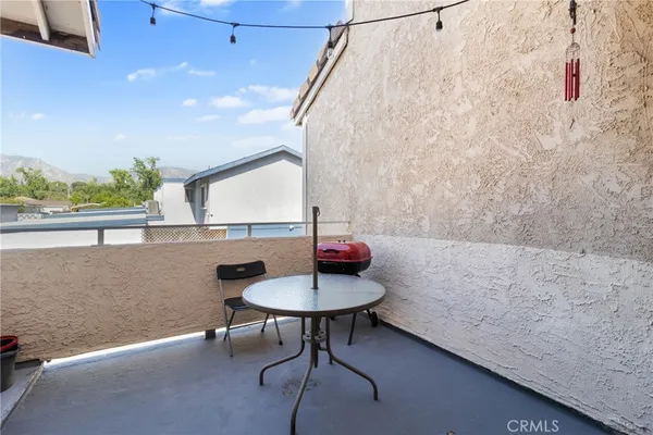 $469,999 | 1941 Glenoaks Boulevard, Unit 190, San Fernando, CA 91340