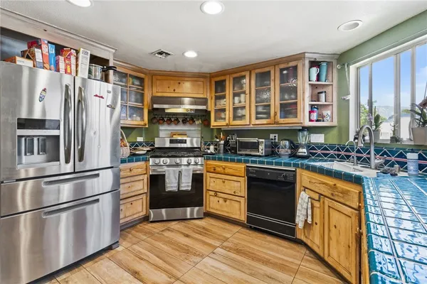 $469,999 | 1941 Glenoaks Boulevard, Unit 190, San Fernando, CA 91340