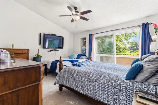 $469,999 | 1941 Glenoaks Boulevard, Unit 190, San Fernando, CA 91340