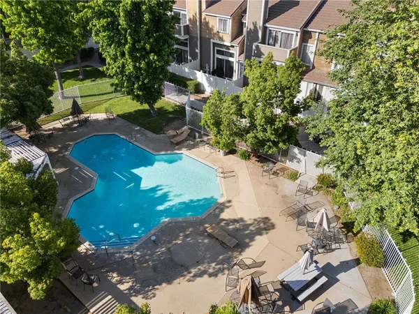 $469,999 | 1941 Glenoaks Boulevard, Unit 190, San Fernando, CA 91340