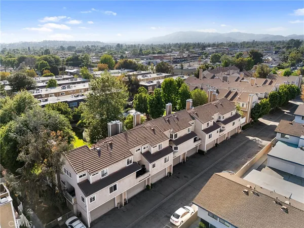 $469,999 | 1941 Glenoaks Boulevard, Unit 190, San Fernando, CA 91340