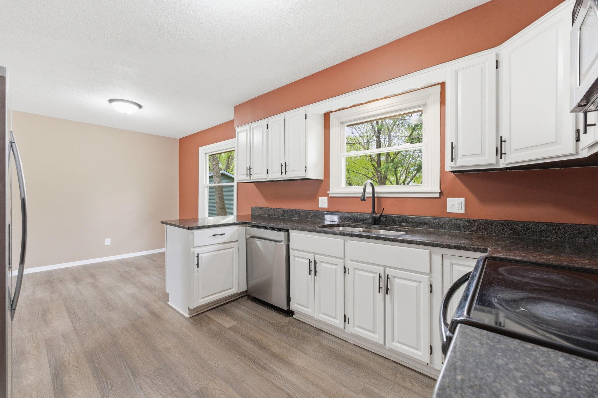 900 Green Street Hudson, WI 54016 - Photo 11 of 39