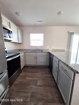 $1,850 | 4103 Laurel Rdg Drive, Unit E, Greenville, NC 27834