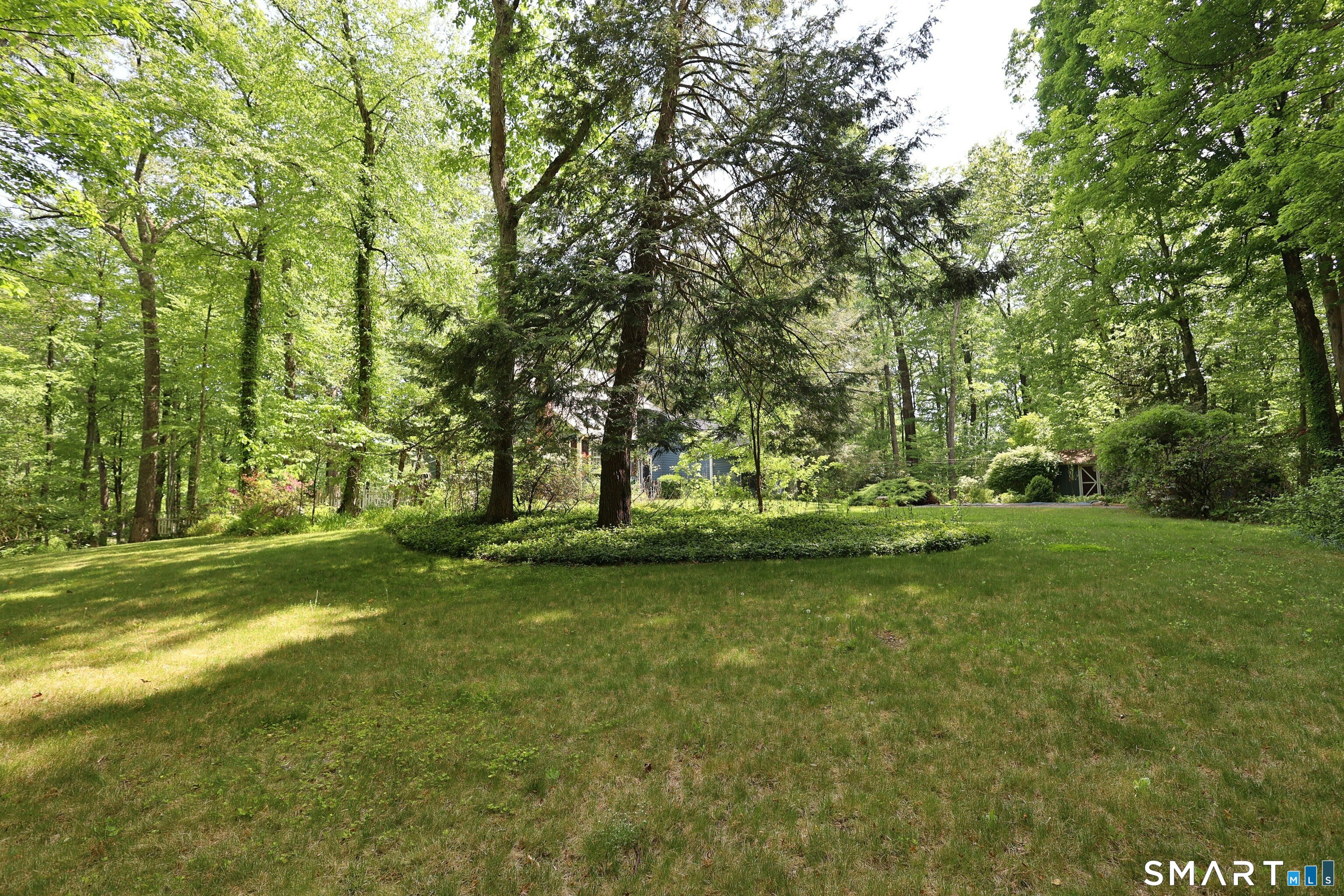 35 Deer Spring Road Redding, CT 06896 - Photo 9 of 40