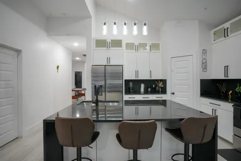$2,500 | 4523 Solar Lane, Dallas, TX 75216