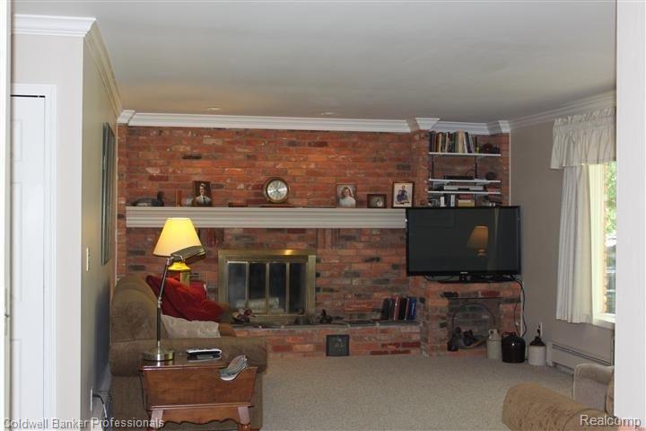 330 Duke Road Metamora, MI 48455 - Photo 17 of 24 Living Room (2)