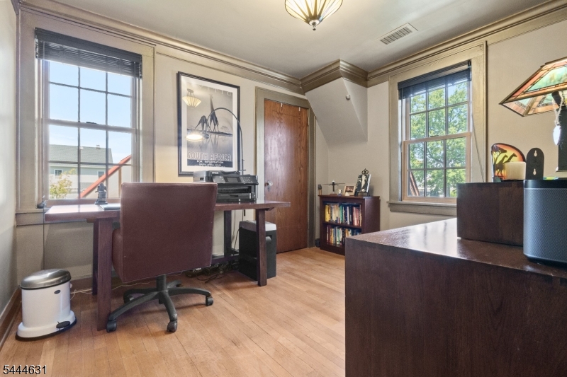 1030 Sterling Road Union, NJ 07083 - Photo 31 of 39