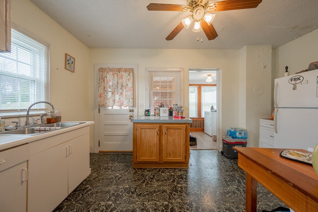 802 Fries Road Galax, VA 24333 - Photo 13 of 59 Gallery Image 13