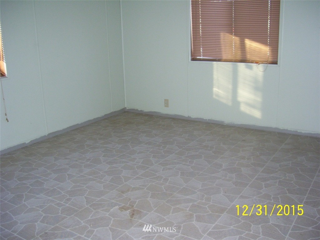 8635 Vince Road Northeast Moses Lake, WA 98837 - Photo 12 of 17 Gallery Image 12