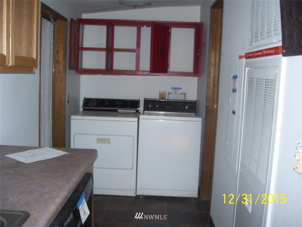 8635 Vince Road Northeast Moses Lake, WA 98837 - Photo 8 of 17 Gallery Image 8