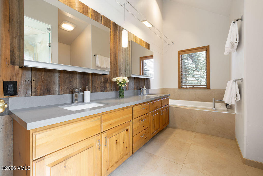 190 Remington Trail Edwards, CO 81632 - Photo 21 of 44 2604_190_remington_interior_bath01