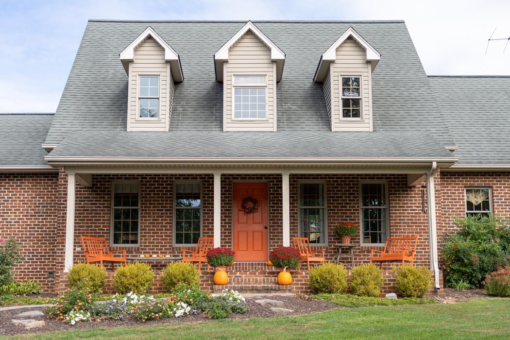 1284 Limestone Road Mount Sidney, VA 24467 - Photo 5 of 65 front view of house with a yard