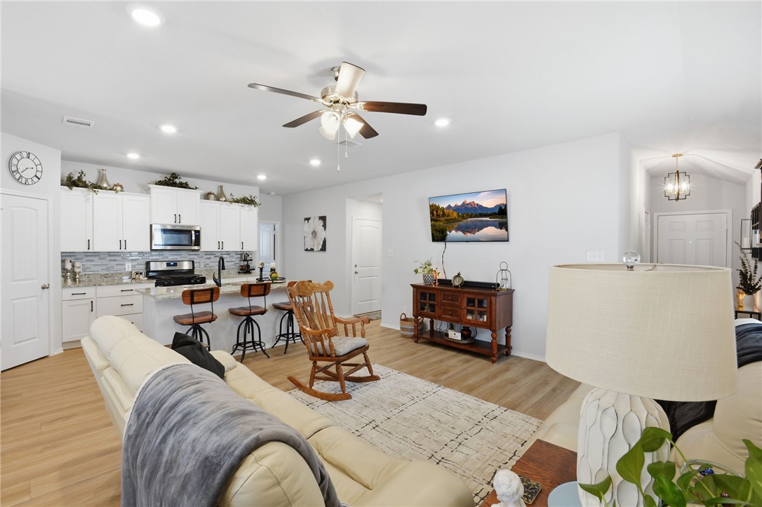 2425 Mulligan Lane Navasota, TX 77868 - Photo 12 of 48