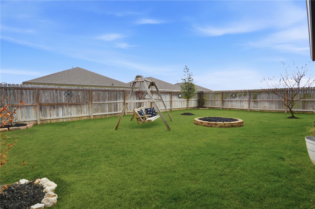 2425 Mulligan Lane Navasota, TX 77868 - Photo 43 of 48