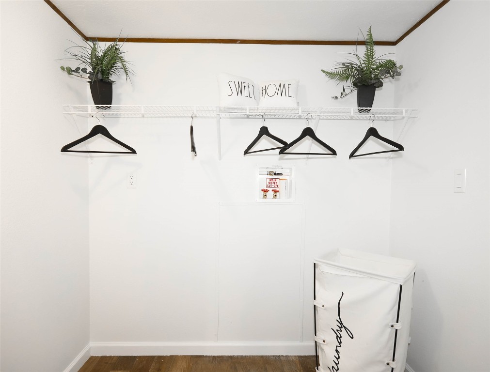 145 Crooked Road Dale, TX 78616 - Photo 14 of 26 a view of a hallway