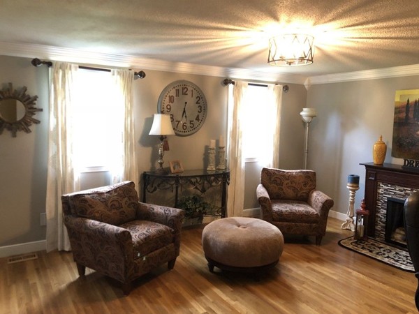 196 Chandler Road Andover, MA 01810 - Photo 11 of 22 Gallery Image 11