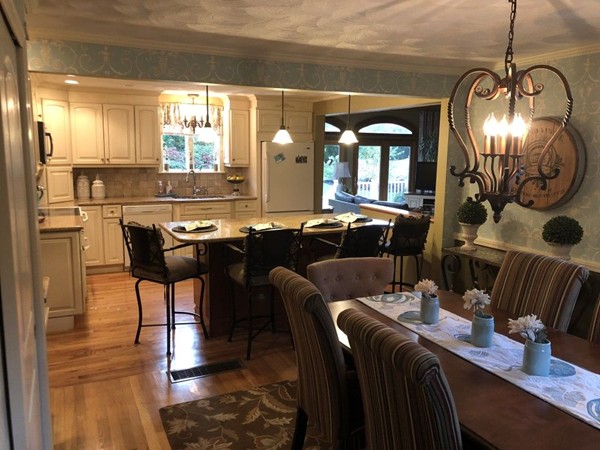 196 Chandler Road Andover, MA 01810 - Photo 8 of 22 Gallery Image 8