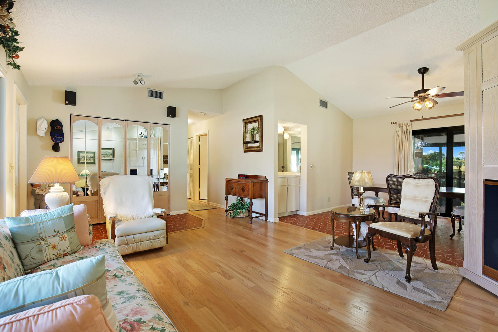 4276 Mediterranean Road Lake Worth, FL 33461 - Photo 5 of 20 Living Room