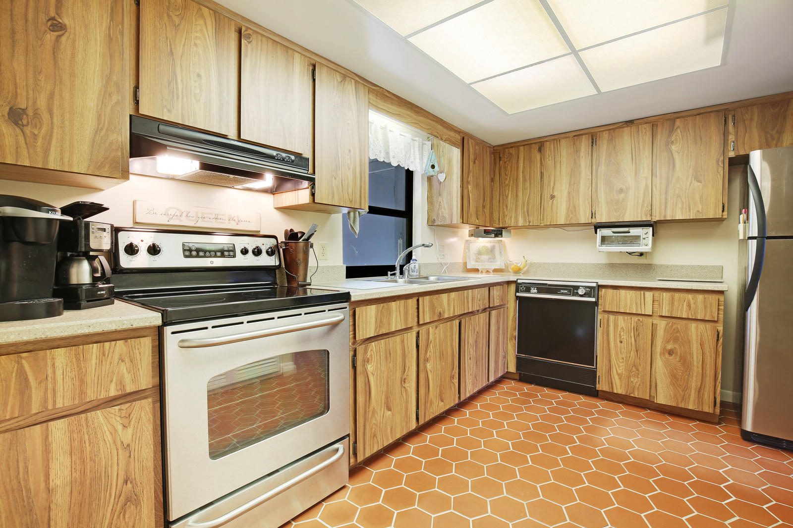 4276 Mediterranean Road Lake Worth, FL 33461 - Photo 7 of 20 Kitchen