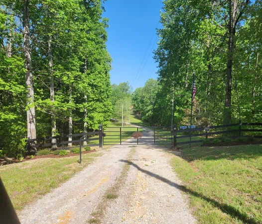 $2,890,000 | 185 Ravenridge Drive, Summertown, TN 38483