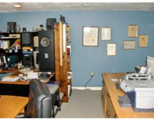 1038 Lowell Road Groton, MA 01450 - Photo 8 of 20