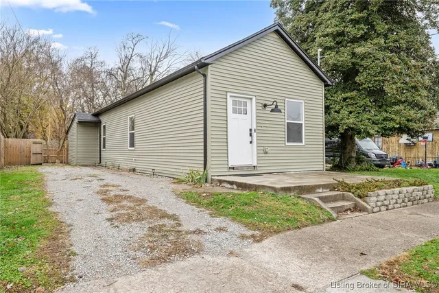 $185,000 | 917 Fulton Street, Jeffersonville, IN 47130